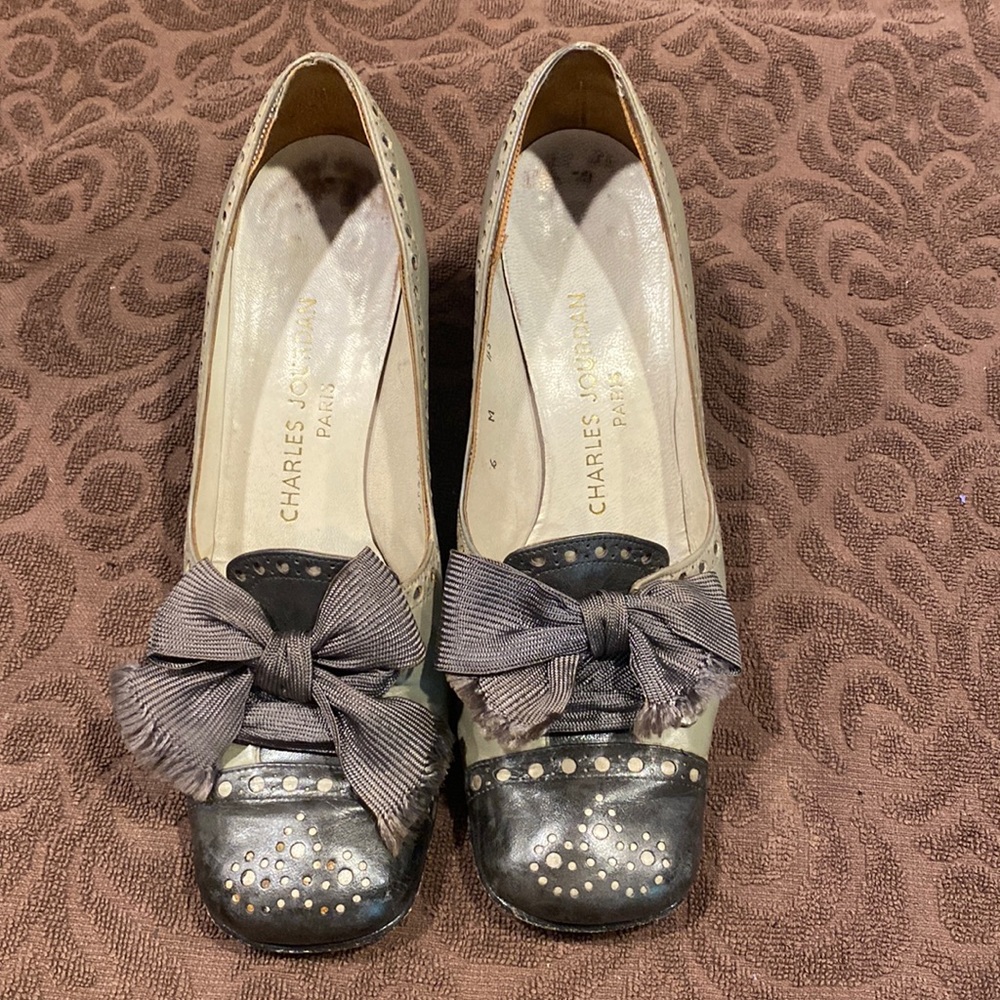 Charles Jourdan Vintage Leather Taupe Heels Size 6M